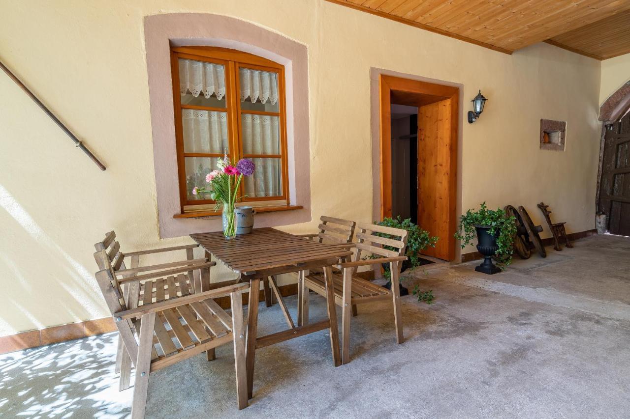 סנט היפולייט La Cour St-Fulrad - Les Suites מראה חיצוני תמונה